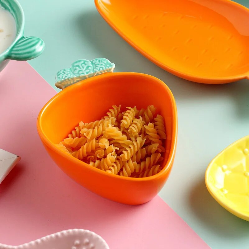 Sárgarépa alakú étkészlet Kerámia tányér háztartási gyümölcssaláta tányérkészlet Kreatív aranyos desszert uzsonnás tányérok Leveses tál kellékek