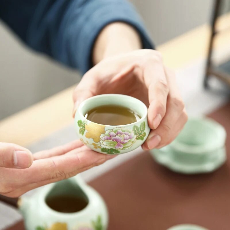 45ml Retro Ru sütőkemencés teáscsésze Kézzel készített kerámia csésze Virágmintás Utazó teástál teáskészlet Pu`er Master teáscsészék Személyes egypohár