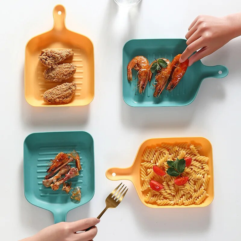 Többfunkciós tányér fogantyúval Gyümölcs Desszert Snack Tányérok Élelmiszer minőségű műanyag ételtálca Evőeszközök Konyhai kiegészítők