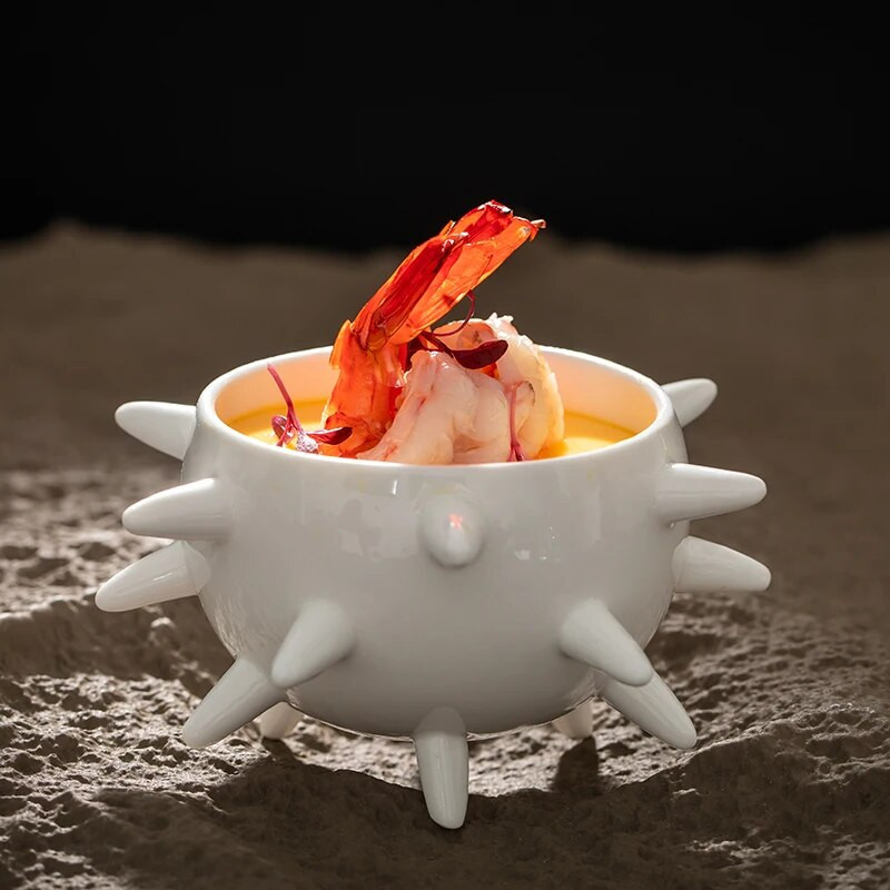 Tiszta fehér kerámia étkészlet, Tengeri sün csésze, párolt sütemény, desszert, édes leves, egészségtál, gyümölcstál, étterem, konyha