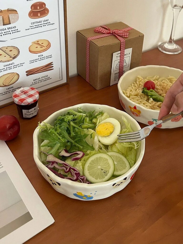 INS aranyos krémes kis medve tányér kerámia 2023 nyár új étkészlet mély tányér matt kézzel csípett tányér Egyszerű rajzfilm aranyos