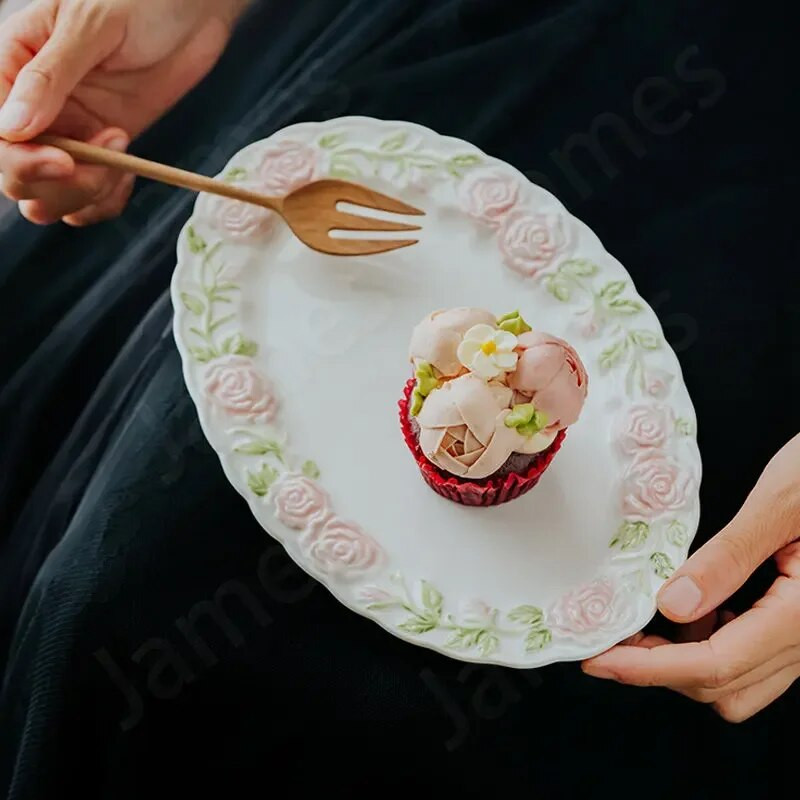 Máz alatti színű Retro kávéscsésze és tányérok Modern Relief Rose Vacsora tányér Steak Tészta Kenyér Szendvics Saláta Desszert tál készlet