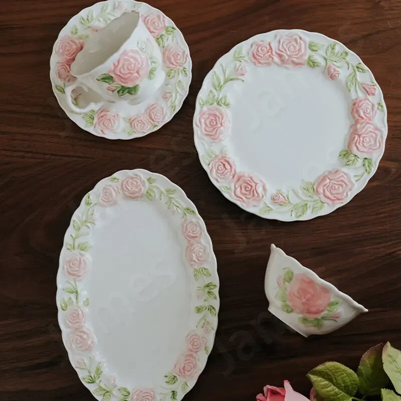 Máz alatti színű Retro kávéscsésze és tányérok Modern Relief Rose Vacsora tányér Steak Tészta Kenyér Szendvics Saláta Desszert tál készlet