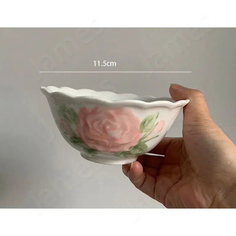 Máz alatti színű Retro kávéscsésze és tányérok Modern Relief Rose Vacsora tányér Steak Tészta Kenyér Szendvics Saláta Desszert tál készlet