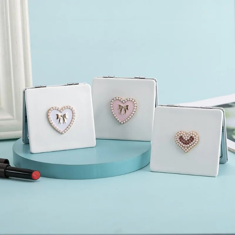 Összehajtható dupla zsebes tükör nagyító sminktükör Pearl Love PU sminktükör Hajtogatott kompakt tükrök Beauty kozmetikai eszköz