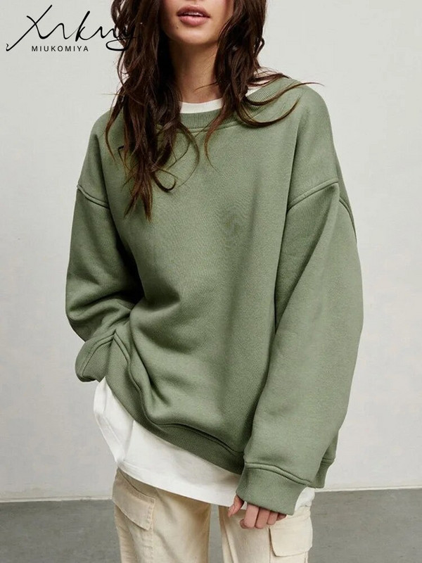 MiuKoMiYa Jednofarebné nadrozmerné mikiny pre ženy, zamatové zimné topy s výstrihom do O, flísové mikiny s kapucňou