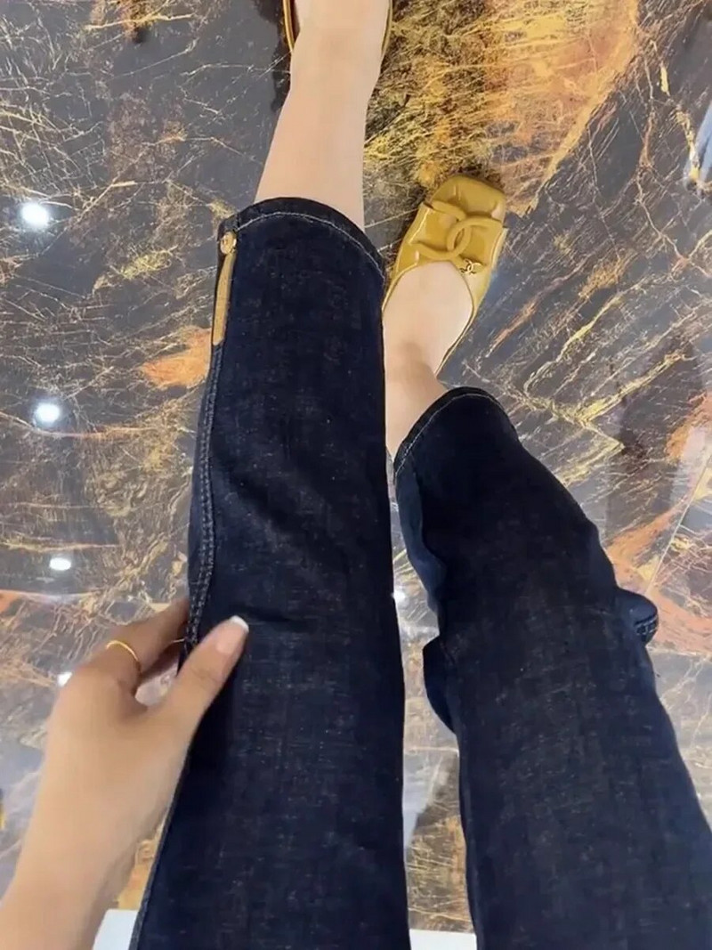 Dámske džínsy v tvare hrušky, mierne tučné, veľká veľkosť, dámske rovné džínsy s výstrihom do V, jeseň 2023, nové