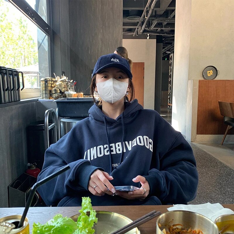 Moteriški drabužiai Pilki vintažiniai gatvės megztiniai su gobtuvu, marginti raidėmis ilgomis rankovėmis, laisvalaikio, šilti, dideli, maišyti moteriški viršutiniai drabužiai, rudens