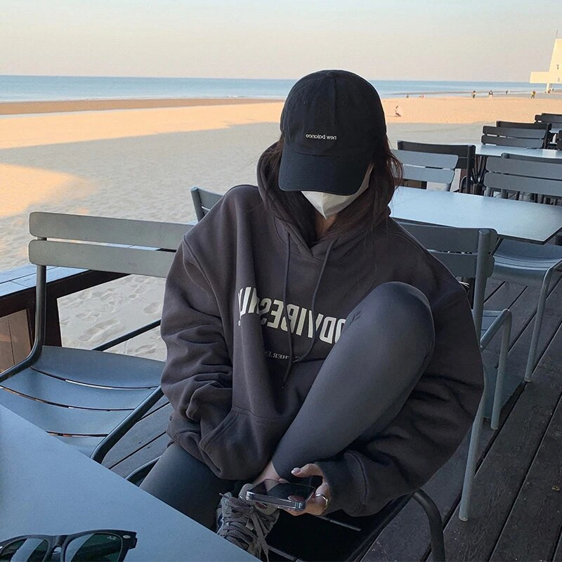 Moteriški drabužiai Pilki vintažiniai gatvės megztiniai su gobtuvu, marginti raidėmis ilgomis rankovėmis, laisvalaikio, šilti, dideli, maišyti moteriški viršutiniai drabužiai, rudens