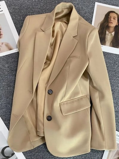 Jar/jeseň 2024 Nový temperamentný dochádzajúci blejzer Dámsky pokročilý rozumný vyprážaný pouličný oblek Vrchné kabáty Bunda Dámske oblečenie