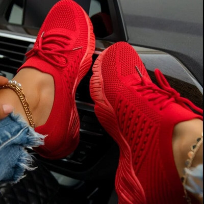 Червени ежедневни спортни обувки за жени Комфортни мрежести обувки за тенис Леки маратонки Дамски 2022 Нови големи размери 43 Студентски вулканизирани обувки
