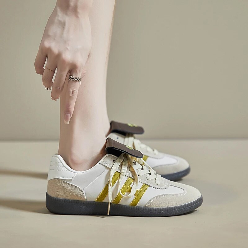 Pantofi de antrenament moral argintii noi, pantofi sport ocazional, cu vârf rotund, curea subțire, piele de nișă, pantofi pentru femei, încălțăminte pentru femei