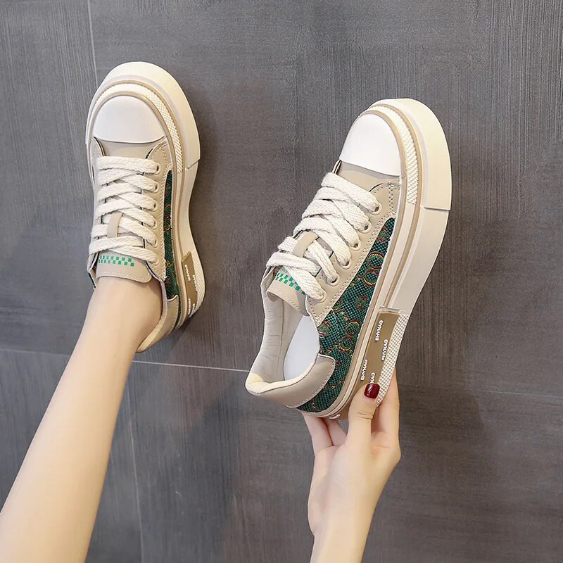 Nove tenisice s platformom, zdepaste, ležerne, vulkanizirane, udobne tenisice za povećanje visine, ženske platnene cipele na skrivenu potpeticu, proljeće i jesen