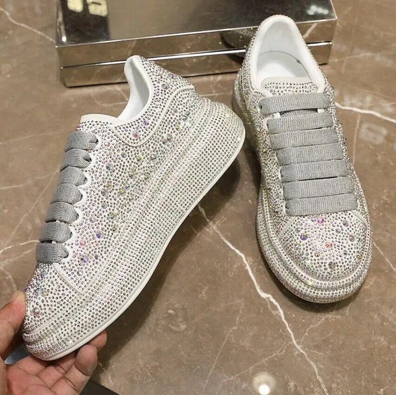 2024 m. rudens Moterims Platforma Batai Kalnų krištolas Storapadžiai baltai sidabriniai batai Blizgantys kristaliniai sportbačiai Trend Kasdieniai sportbačiai