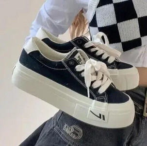 Harajuku Klasické platformové biele topánky pre ženy, jarné a jesenné topánky, nové univerzálne čierne biele plátené topánky, ležérne vulkanizované topánky