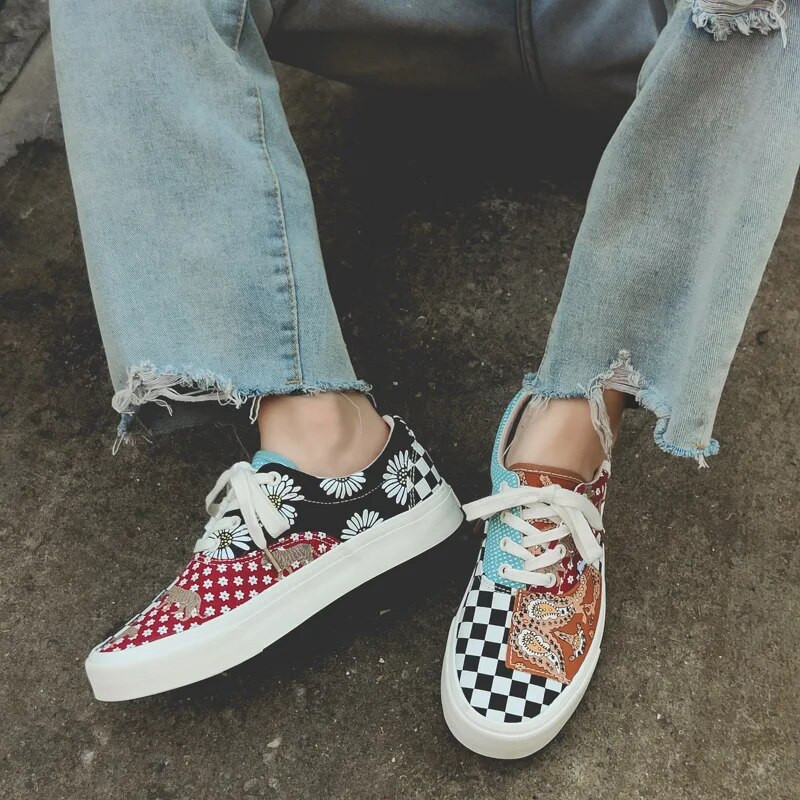 Vyriški, moteriški, retro drobiniai batai 2024 m. Nauja pora, madingi, universalūs lentos batai Madingi languoti spalvoti sportiniai ir laisvalaikio batai