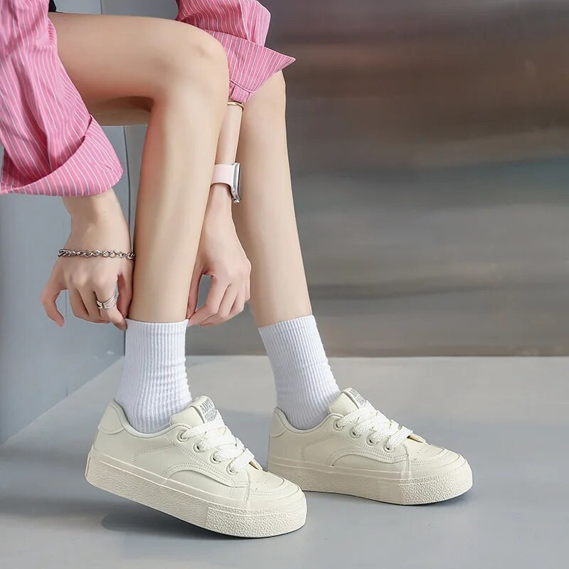 Kórejské študentské tenisky 2024 Nové dámske módne všestranné ľahké priedušné plátené topánky Outdoorové športové topánky na voľný čas