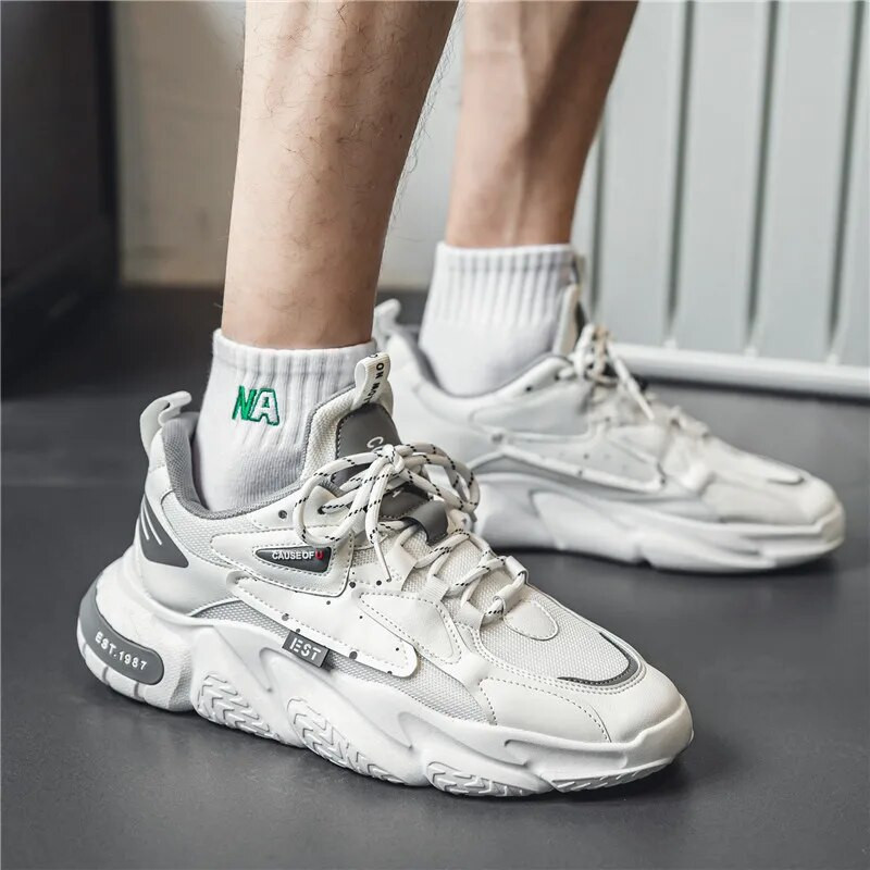 Moda fierbinte Pantofi confortabili cu talpă respirabilă din plasă de vară Reducere fierbinte pentru bărbați Pantofi casual pentru bărbați, cu fund gros, pantofi de jos, respirabili