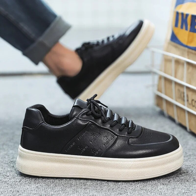 Pánske ležérne tenisky 2023 Letná módna šnurovacia platforma Nízka športová obuv pre mužov Odolné protišmykové topánky v bielej farbe