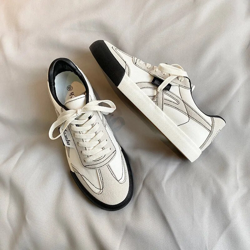 Pánske nové plátené topánky na jeseň 2023, pánska kórejská verzia, trendy a všestranné ploché topánky s mäkkou podrážkou, párové topánky, pánske doskové topánky