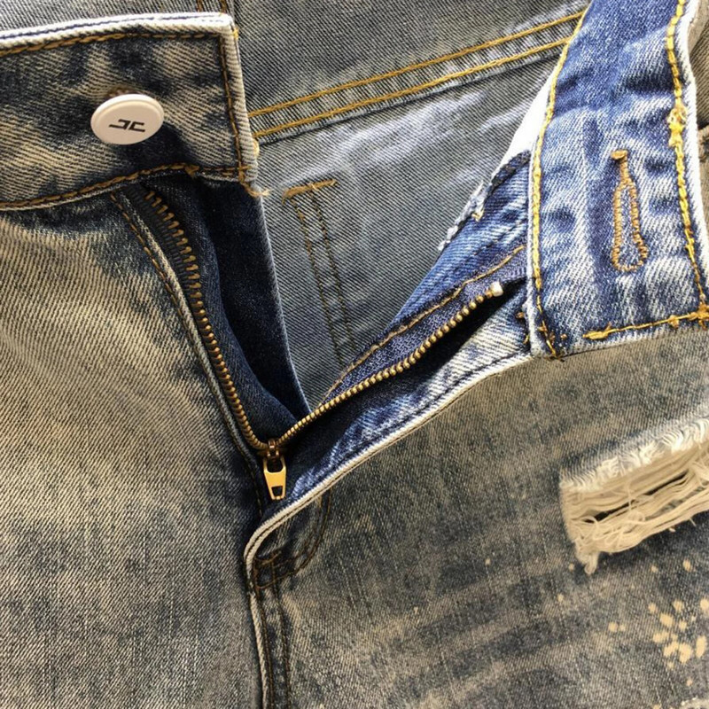 Pohodlné jednoduché pánske roztrhané úzke džínsy, super elastické roztrhané džínsy, skrátené letné oblečenie
