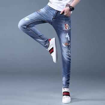 Модни луксозни корейски бродирани мъжки дънки Есенни тесни хип-хоп ежедневни дънкови панталони Скъсани дупки Модни памучни панталони