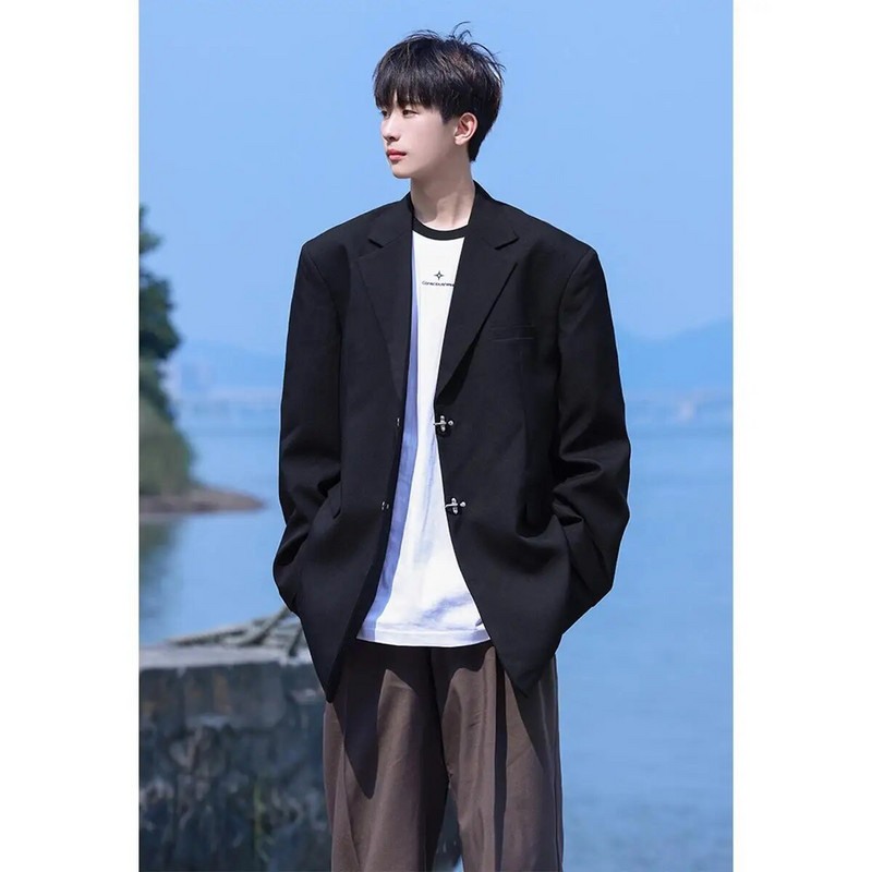 Jarné nové pánske saká, voľný čas, voľný oblek, kabát, pánske kovové dekorácie, jednofarebné sako, módny čierny oblek, vrchné oblečenie