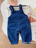 2023 Kórejské batoľacie dievčatká Jarné jesenné džínsy Nášivky s kreslenými hračkami Voľné traky s vreckámi Bavlnené džínsové nohavice pre dojčatá