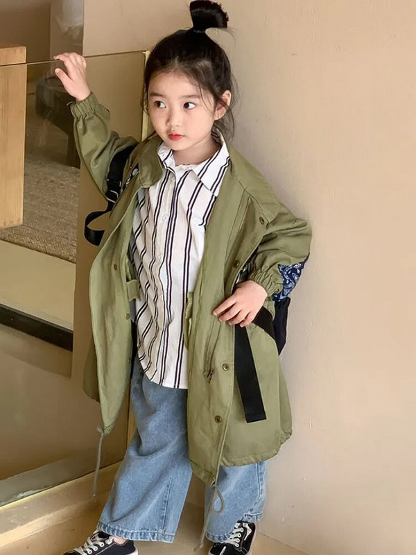 2023 Kórejské detské oblečenie Jesenná dievčenská vetrovka strednej dĺžky Dievčenský keprový kabát so šnúrkou na jar a jeseň Novinka