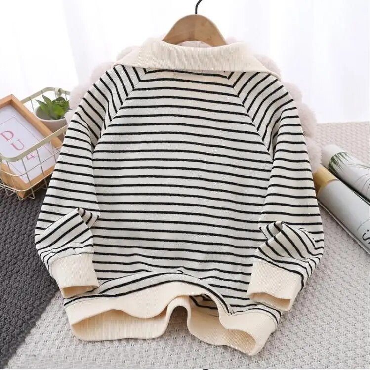 Juniorské tínedžerské chlapčenské školské jarné pruhované pletené mikiny s písmenami v kórejskom štýle pre deti od 3 do 14 rokov, biele čierne topy a pulóvre