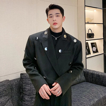 NOYMEI Къс блейзър с метално копче Персонализиран свободен двуреден ревер с едноцветен моден корейски пролетен мъжки костюм Палто WA1473