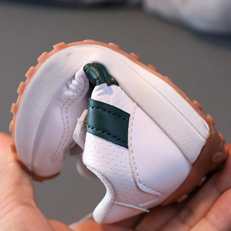 Lastejalatsid poistele 2022. aasta moodsad tüdrukud, pehmed tossud, spordijalatsid, jooksutenis, laste vabaaja tossud väikelastele