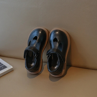 Nou 2024 Mary Janes pentru fetiță scobită în formă de inimă drăguț copii pantofi din piele curea în T negru bej minunat elegant copii apartamente bebeluși