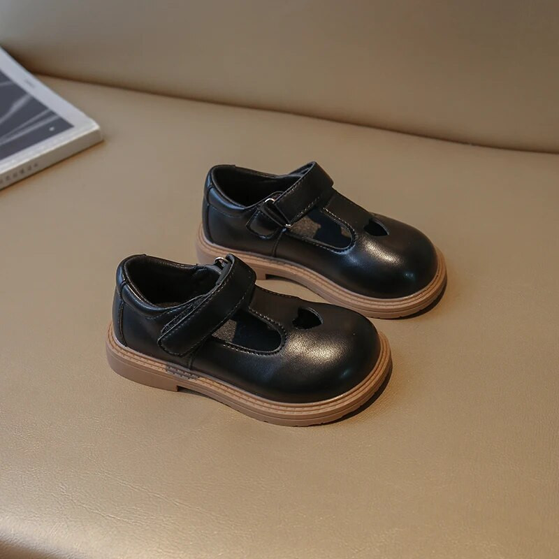 Nou 2024 Mary Janes pentru fetiță scobită în formă de inimă drăguț copii pantofi din piele curea în T negru bej minunat elegant copii apartamente bebeluși