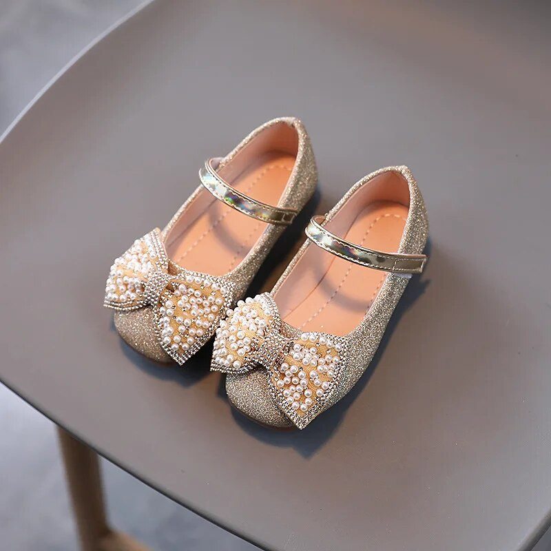 AINYFU Dievčenské kožené topánky s motýľmi, nové módne jarné dievčenské perleťové princeznovské topánky, detské protišmykové tanečné topánky G974