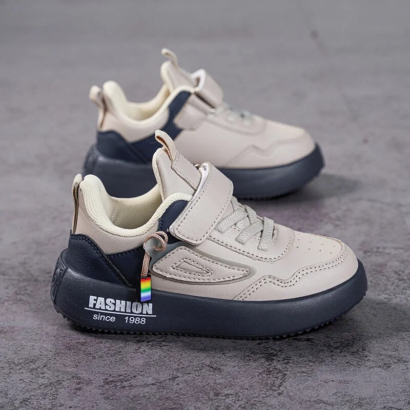 2024 Nový štýl Jarná detská obuv PU kože Nepremokavá športová obuv Detské ľahké dievčenské chlapčenské ležérne módne tenisky