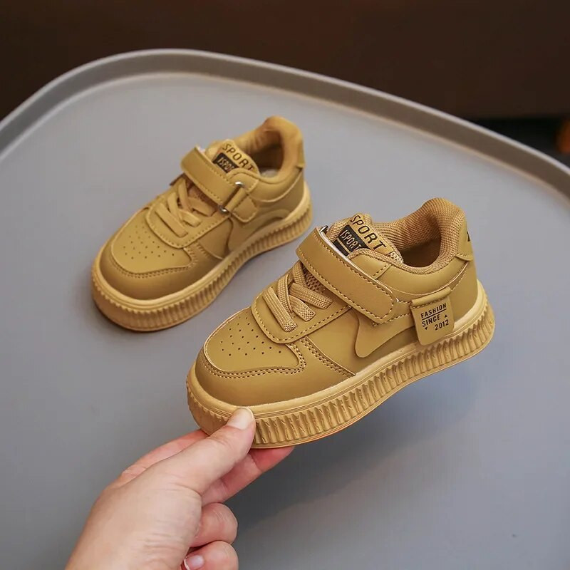 Laste 2023 uue disainiga tossud poistele Mood spordijalatsid Tüdrukute vabaajajalatsid Hingavad libisemiskindlad õpilaskingad Lastejalatsid