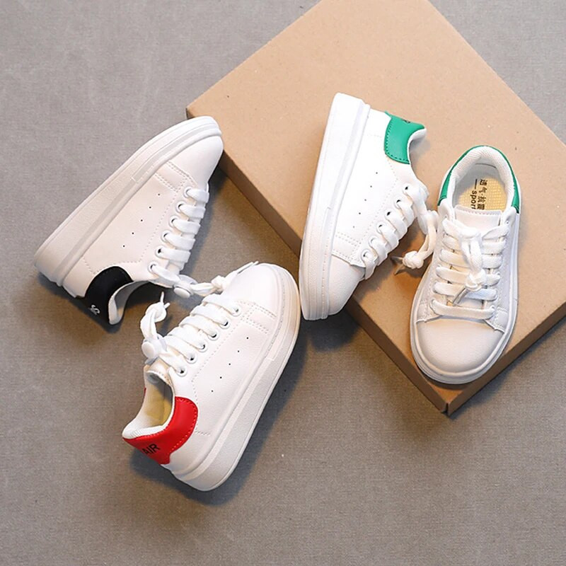 Batai kūdikiams berniukams sportiniai batai vaikams vaikams balti sportbačiai mergaičių tenisas 1 metai 2 metai studentams suvarstomi laisvalaikio butai Patogūs