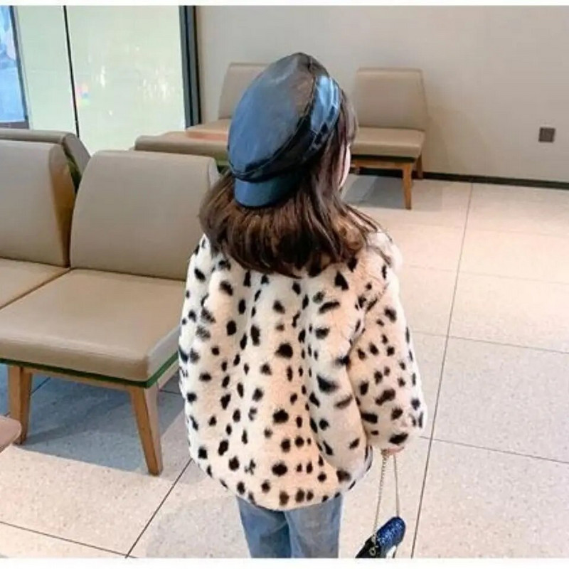 2024 nové zimné chlapčenské kabáty s kapucňou, bavlnené prešívané teplé bundy pre deti, ležérne pohodlné kabáty, oblečenie