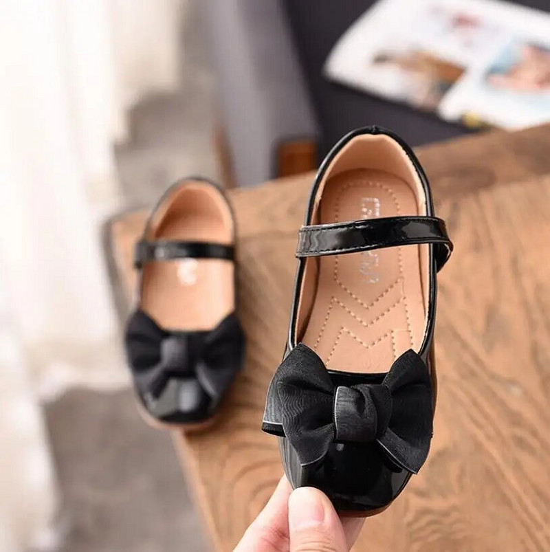 Dječje cipele Cipele za princeze Crveno ružičaste crne sandale Dječja kožna svečana haljina Ravna mačka Sandale za djevojčice Dječje ležerne tenisice