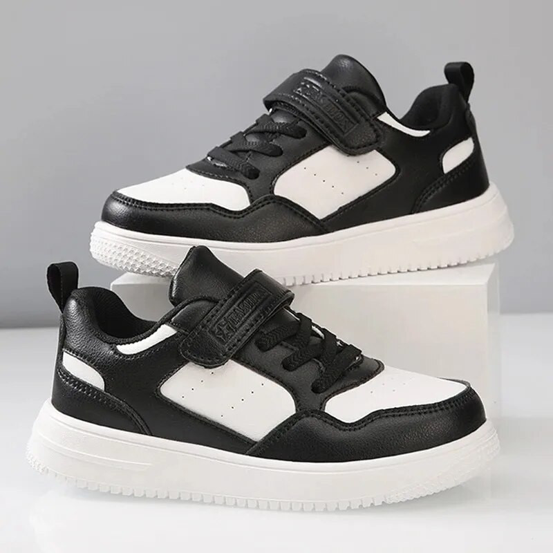 Vaikiški sportbačiai berniukams Odiniai plokšti vaikiški juodi balti batai mergaitėms lengvi sportiniai teniso sportbačiai berniukui Nemokamas pristatymas