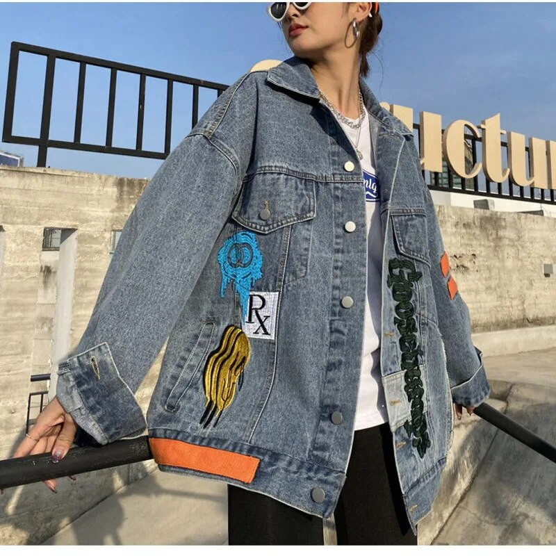 2023. aasta kevad uus neet Nägu rasketööstuse lahtised tikandid välismaise stiili keskmise pikkusega naiste rõivaste pesu