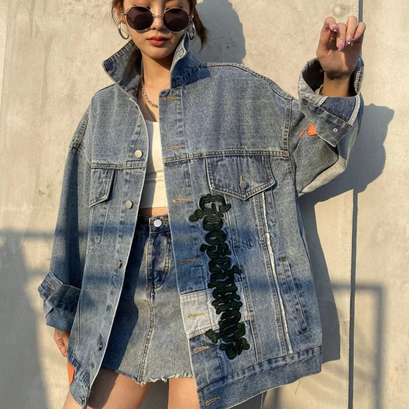 2023. aasta kevad uus neet Nägu rasketööstuse lahtised tikandid välismaise stiili keskmise pikkusega naiste rõivaste pesu