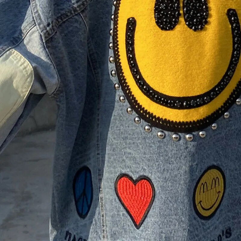 2023. aasta kevad uus neet Nägu rasketööstuse lahtised tikandid välismaise stiili keskmise pikkusega naiste rõivaste pesu