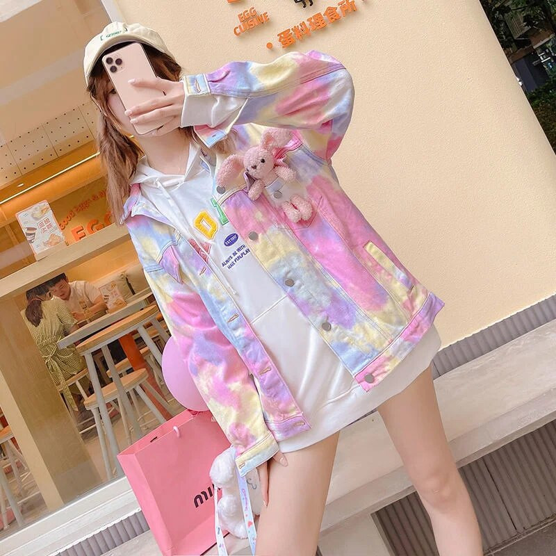 Moteriška džinsinė striukė korėjietiška vaivorykštės skylė, trumpa lauko pavasario ir rudens nauja laisva vienvėrė gatvės džinsinė striukė, 2023 m.