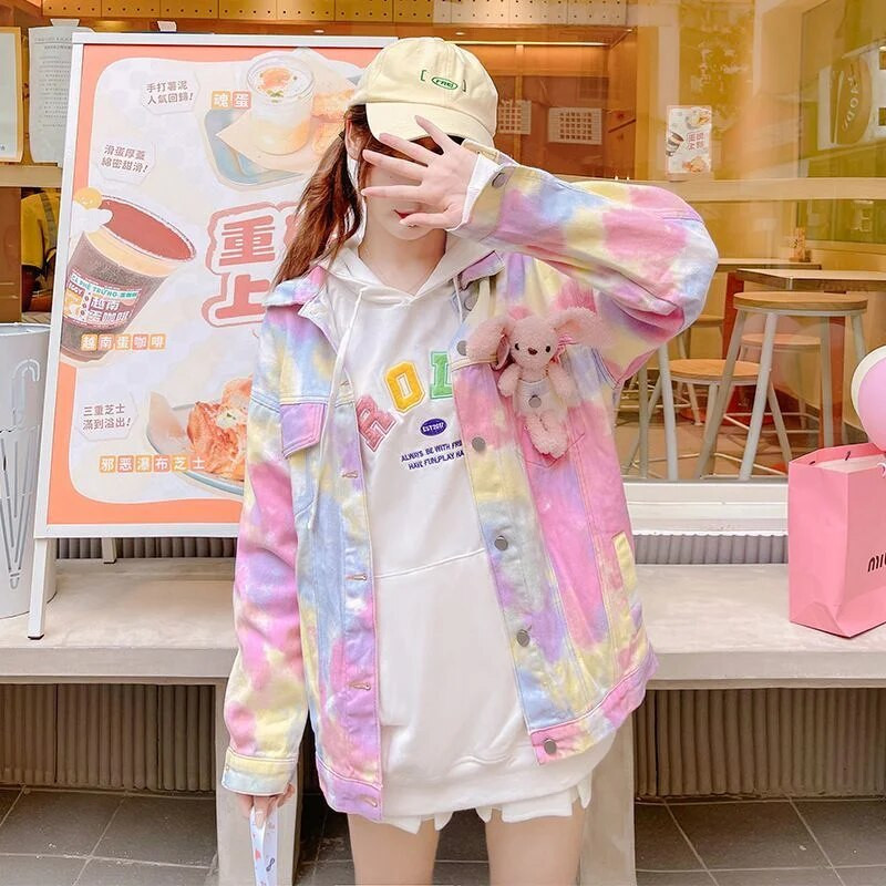 Moteriška džinsinė striukė korėjietiška vaivorykštės skylė, trumpa lauko pavasario ir rudens nauja laisva vienvėrė gatvės džinsinė striukė, 2023 m.