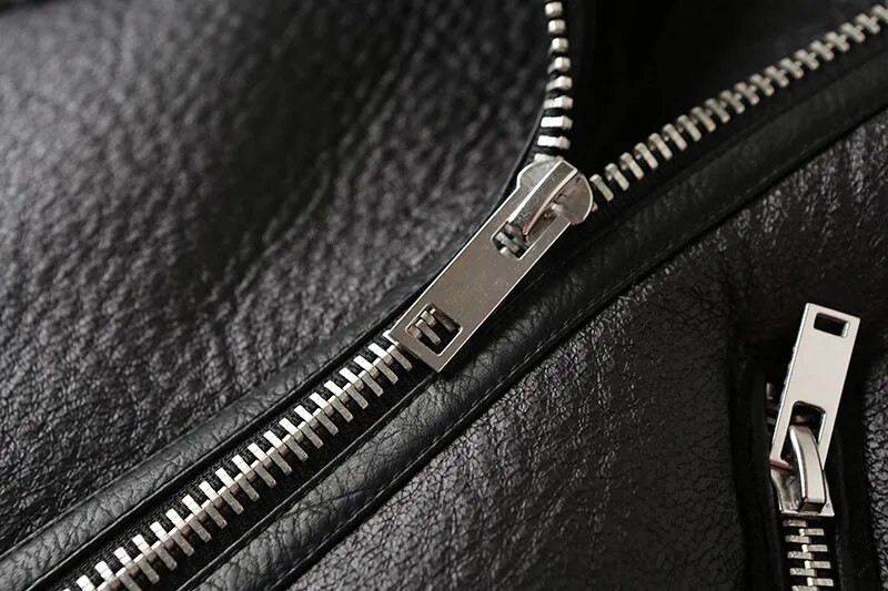 ZVRI Uus 2023. aasta naiste jope eriti paksu sooja ja eriti paksu lambasulgede kunstkarusnahaga ratturiga.