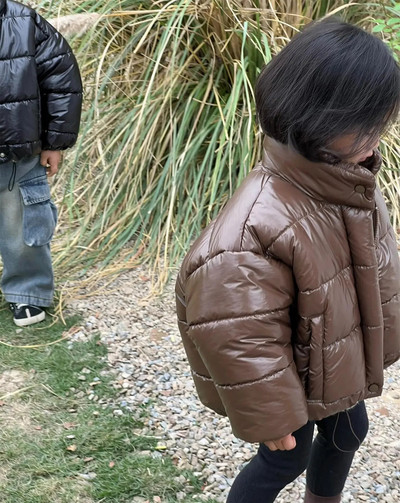 Lasteriided Laste vabaaja suleparkad Korea stiilis 2023. aasta sügistalv uus puuvillase polsterdatud tepitud mantel Paks soe mantel