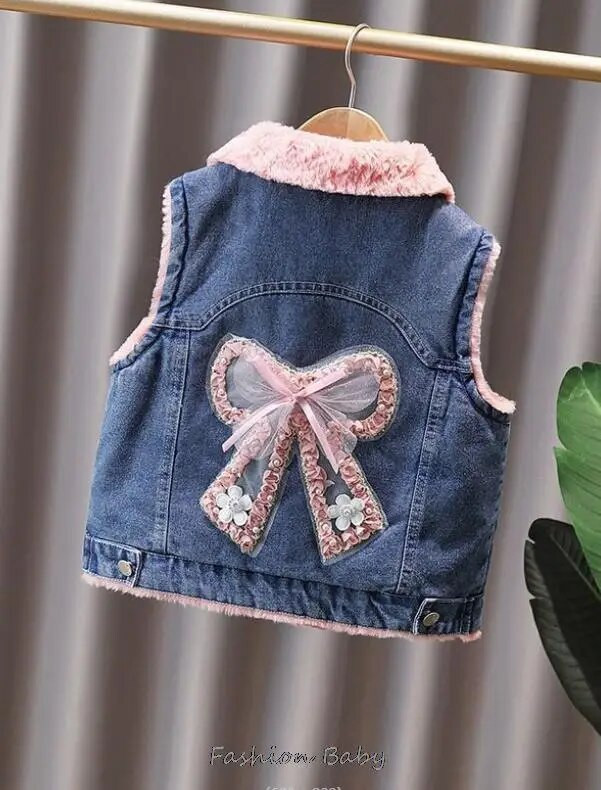 Dievčenská džínsová bunda s motýľmi a flitrami, jesenné a zimné štýly, nové dievčenské zahustené oblečenie pre bábätká, zimné zahustené bavlnené vesty