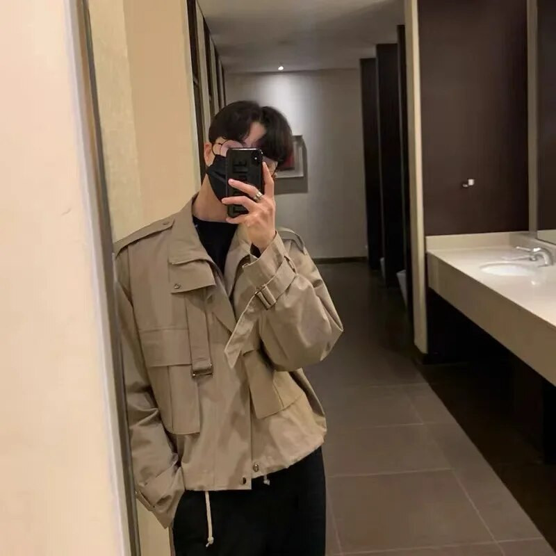 Vyriškos striukės, paltas 2023 m. Korėjietiško stiliaus, laisvai madinga, apverčiama apykakle Retro krovininės striukės, tvirtos kišenės, temperamento žieminė striukė